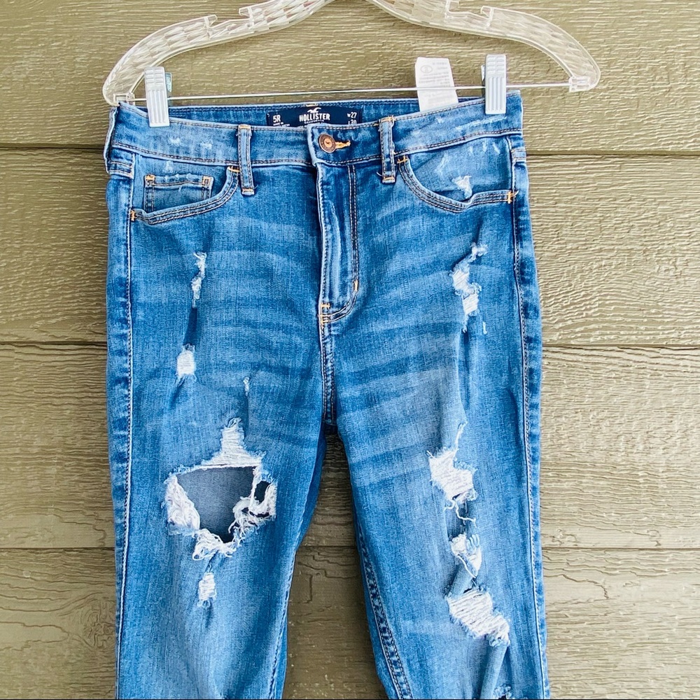 • Hollister High Rise Super Skinny Jeans - Picture 4 of 8